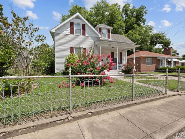 House for sale in Sainte Genevieve, Missouri