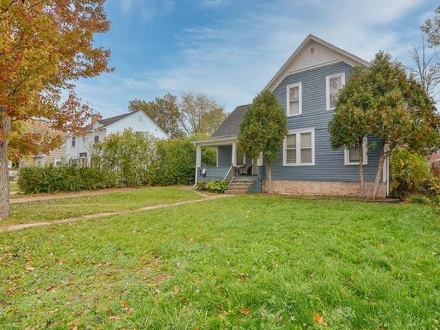 House for sale in Neenah, Winnebago County