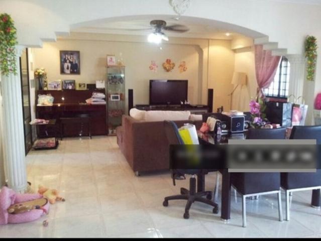 Apartment for sale in 19 North East, Hougang