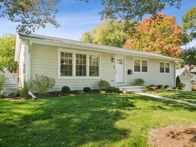 House for sale in Barrington, Cook County