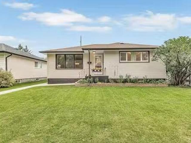 House for sale in East St. Paul, Manitoba