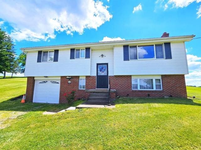 House for sale in Avella, Pennsylvania