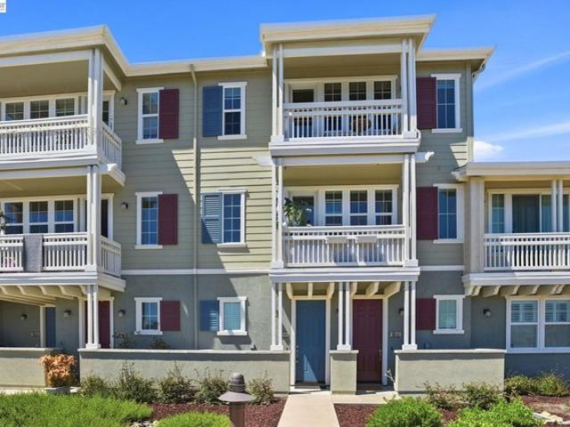 Condo for sale in San Mateo, California