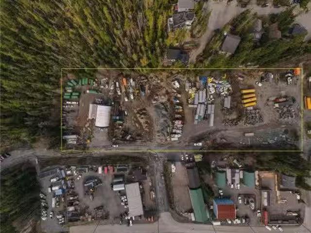 House for sale in Clayoquot, British Columbia