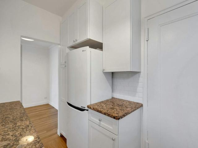 Property for sale in The Bronx, Arverne