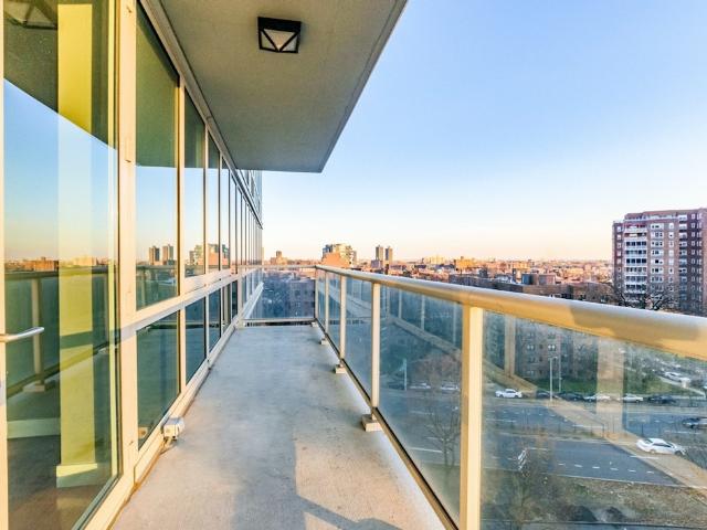 Condo for sale in The Bronx, Arverne