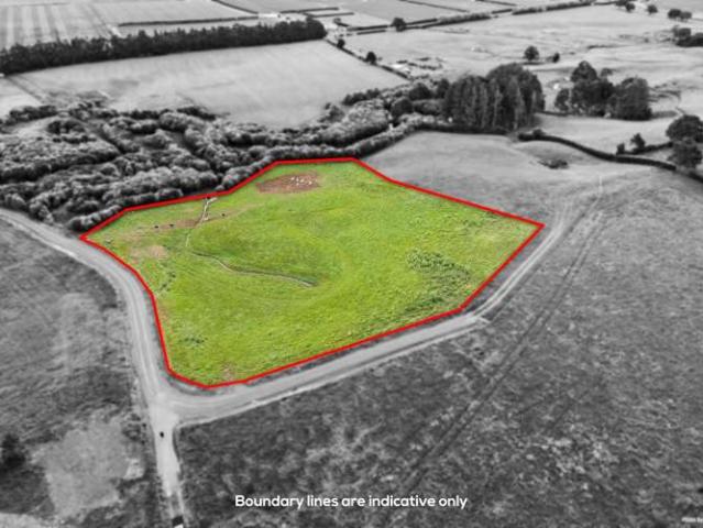 Property for sale in Awhitu