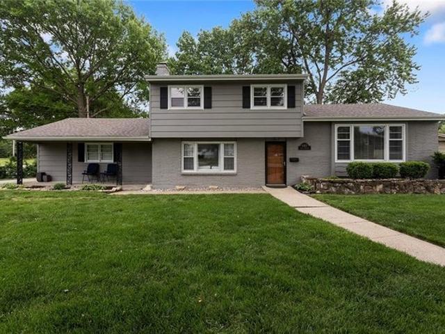 House for sale in Gladstone, Missouri