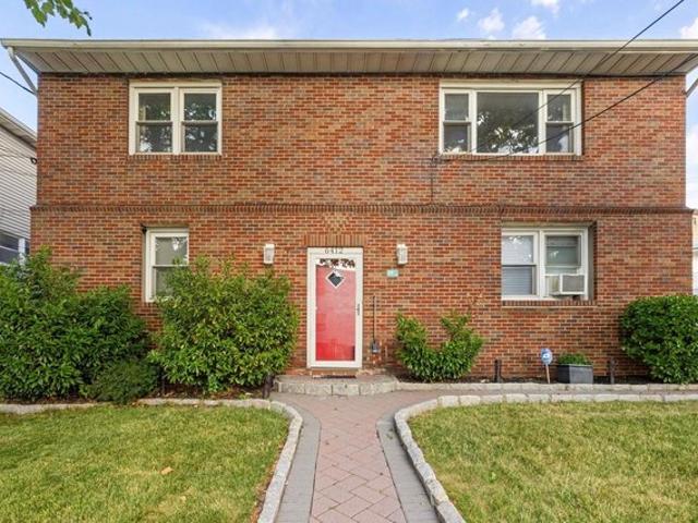 House for sale in Hudson, New Jersey