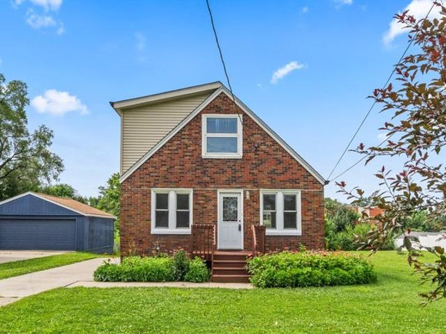 House for sale in Windsor Heights, Iowa