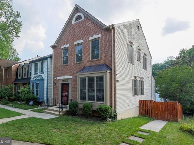 Townhouse for sale in Virginia