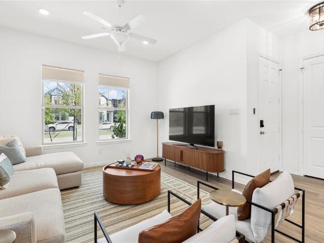 Townhouse for sale in Pleasant Valley, Sachse