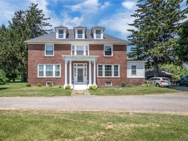 House for sale in Niagara, New York