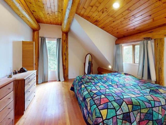 House for sale in Caribou Hide, British Columbia