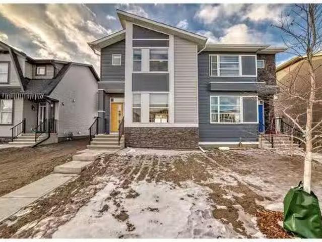 House for sale in Chestermere, Alberta
