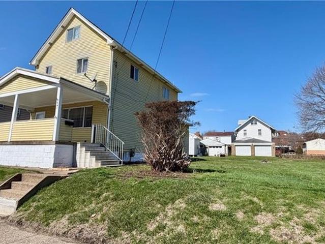 House for sale in Springdale, Pennsylvania