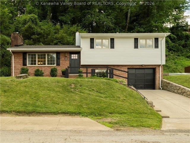 House for sale in Charleston, West Virginia