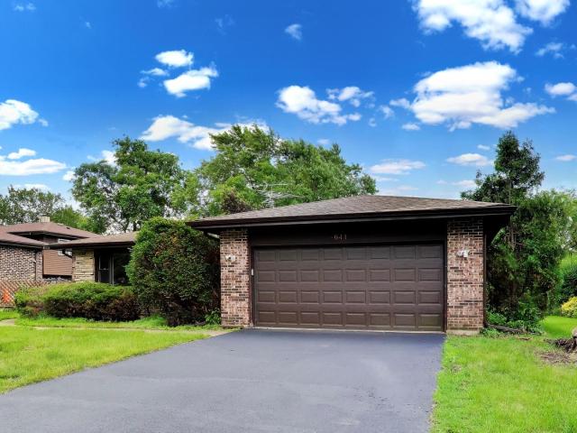 House for sale in Mchenry, Illinois