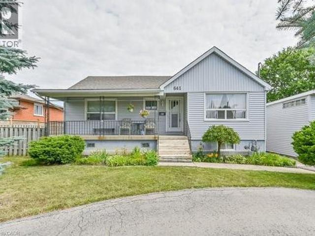House for sale in Ancaster, Ontario