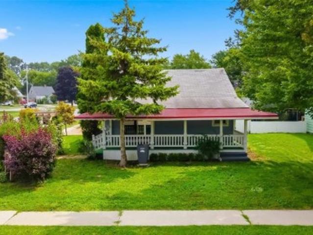 House for sale in Brights Grove, Ontario