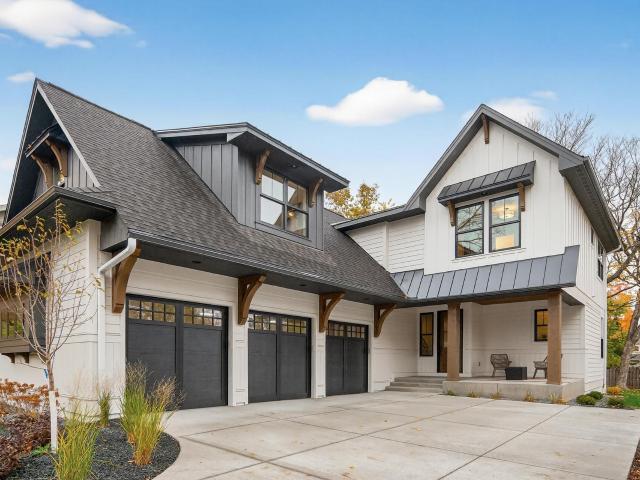 House for sale in Wayzata, Hennepin County