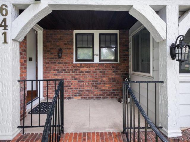 House for sale in Hartsdale, New York