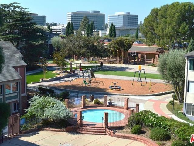 Condo for sale in Culver City, California