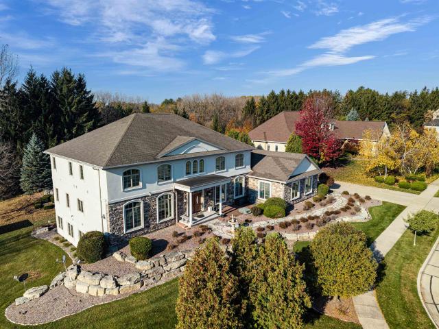 House for sale in Apple Hill Farms, Appleton
