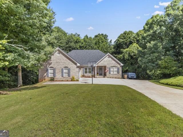 Townhouse for sale in Flowery Branch, Georgia