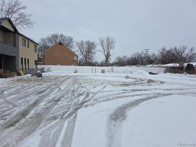 Commercial for sale in Dearborn Heights, Michigan