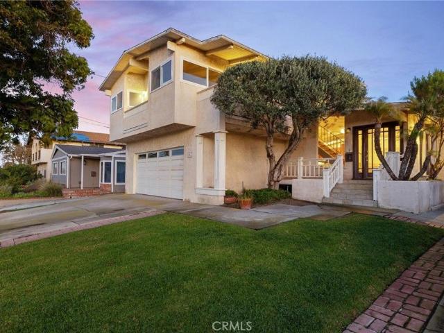 House for sale in Tree Section, Manhattan Beach