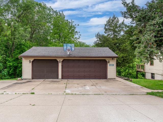 House for sale in Silvis, Illinois