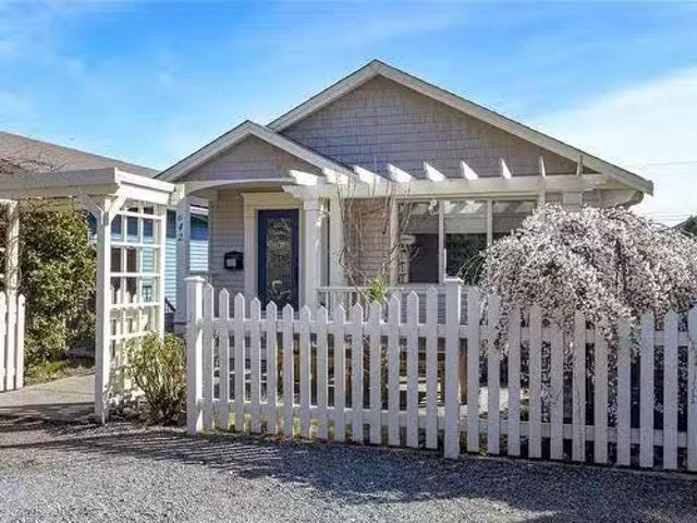 House for sale in University District, Nanaimo