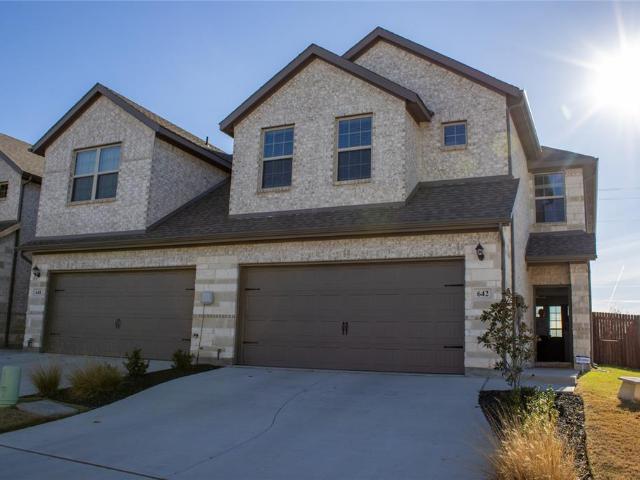 Townhouse for sale in Mansfield, Texas