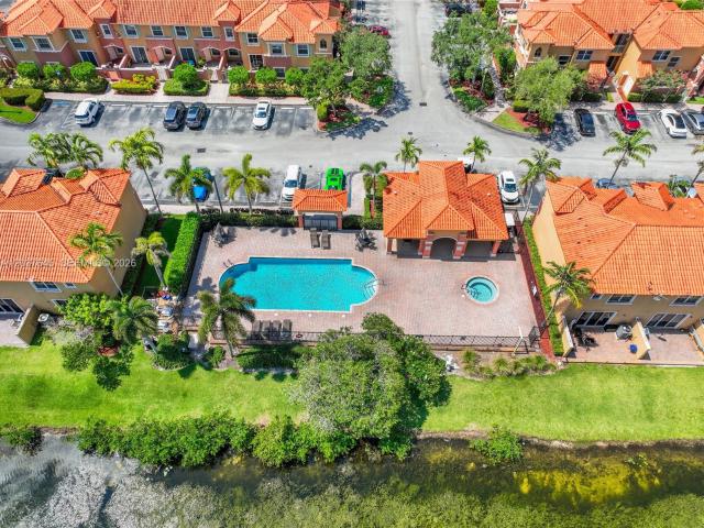 Townhouse for rent in Pembroke Pines, Florida