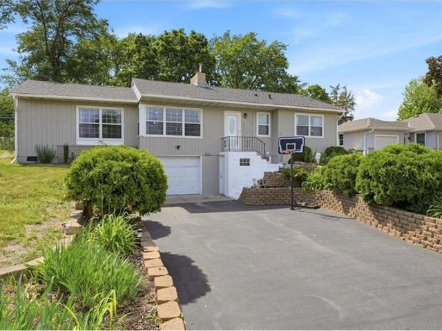 House for sale in Hennepin, Minnesota