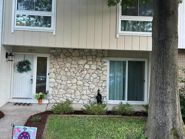 Townhouse for sale in Alexandria