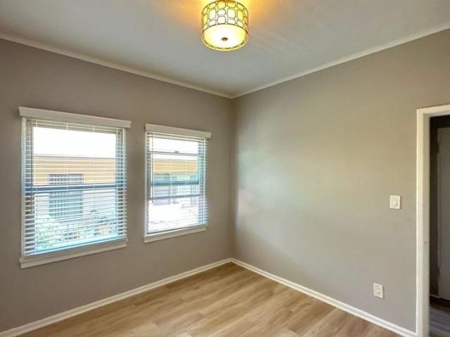 Apartment for rent in Canoga Park, California