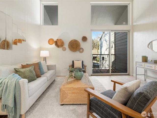 Townhouse for sale in Redmond, Washington