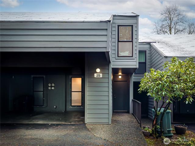 Townhouse for sale in Redmond, Washington