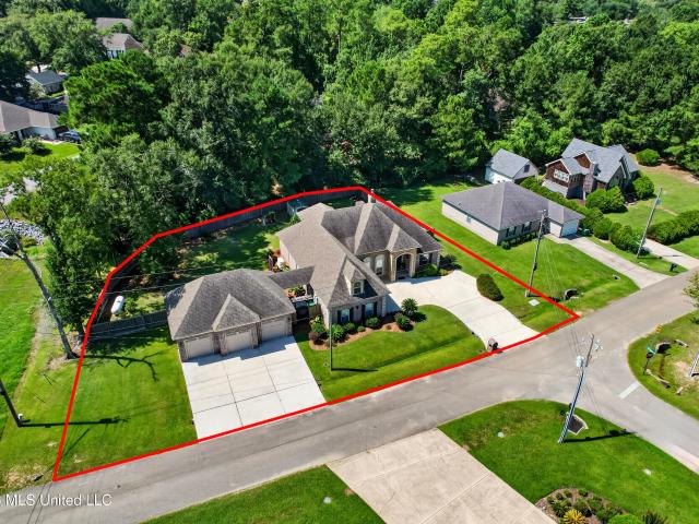 House for sale in Diamondhead, Mississippi