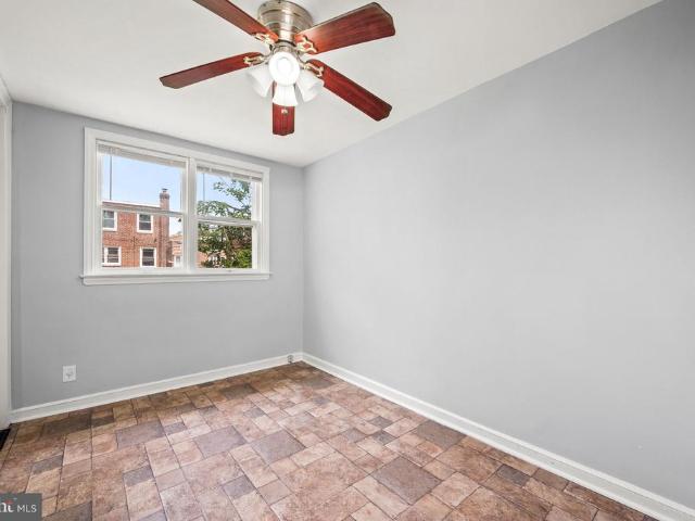 Townhouse for sale in Glenolden