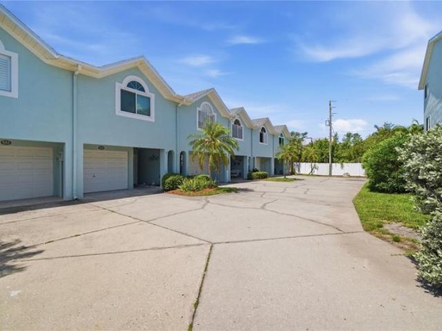Townhouse for sale in Indian Rocks Beach, Florida