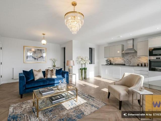 Apartment for rent in Cottenham Park, Greater London