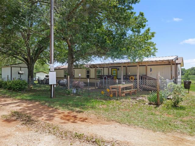 House for sale in Milam, Texas