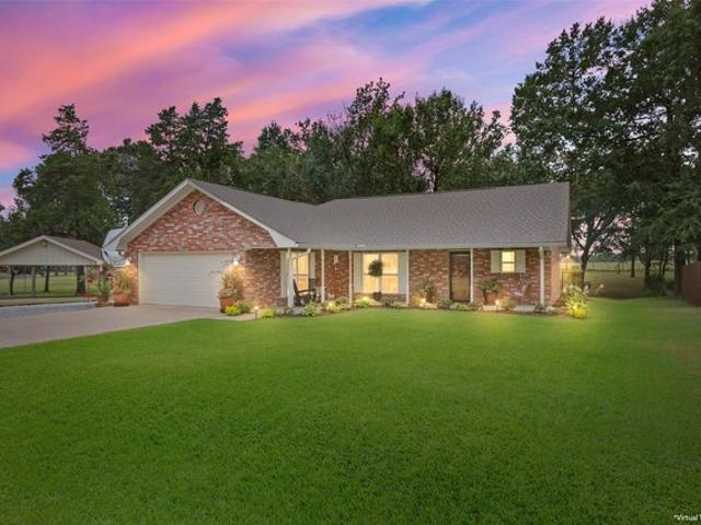 House for sale in Fairfield, Texas