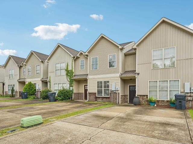 Townhouse for sale in Calera, Alabama