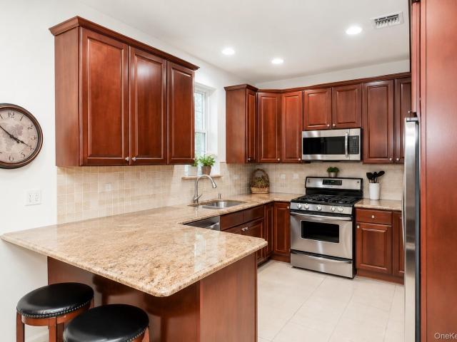 Condo for sale in Huntington, New York