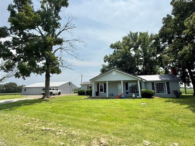 House for sale in Crittenden, Kentucky