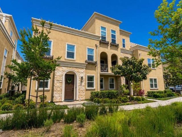 Townhouse for sale in Oxnard, California